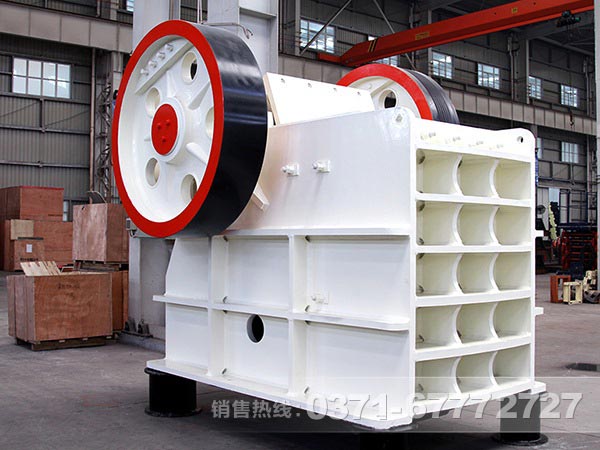 砼路面移動(dòng)破碎機(jī)破碎原理，工作原理