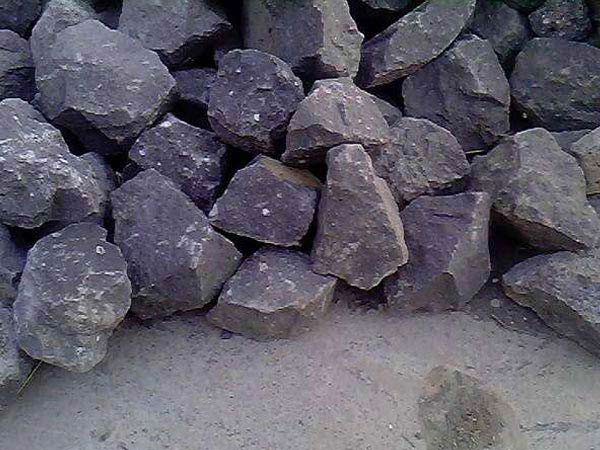 時產300t玄武巖破碎生產線設備配置、工藝流程介紹