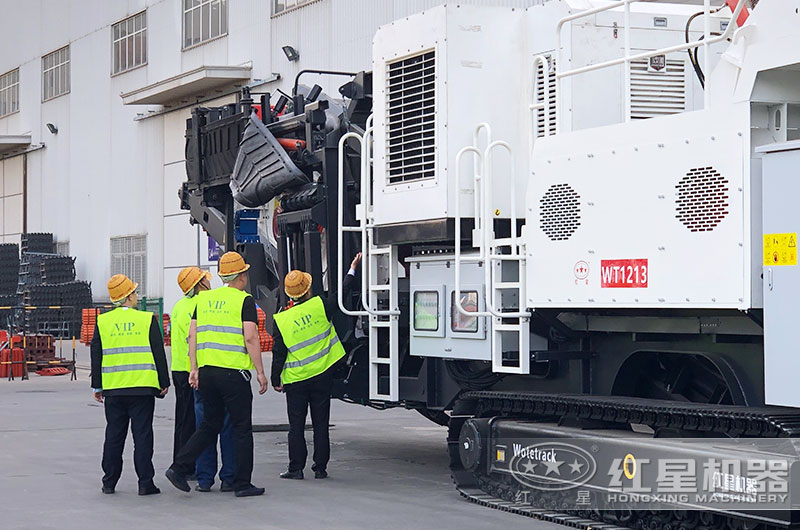 來(lái)廠考察設(shè)備，選購(gòu)更放心