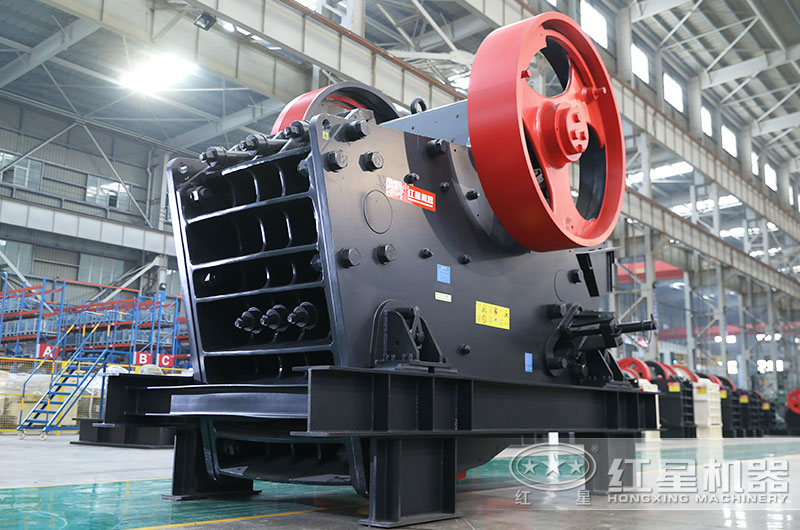 大型破碎石頭的機器叫什么？有哪些？附圖片