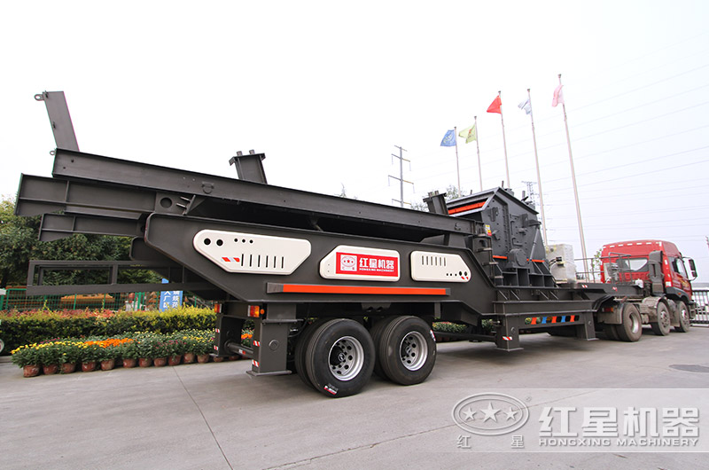 移動式建筑垃圾破碎機(jī)準(zhǔn)備發(fā)往安徽 移動式建筑垃圾破碎機(jī)準(zhǔn)備發(fā)往安徽