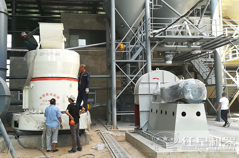 硅砂磨粉現(xiàn)場(chǎng)圖片 硅砂磨粉現(xiàn)場(chǎng)圖片