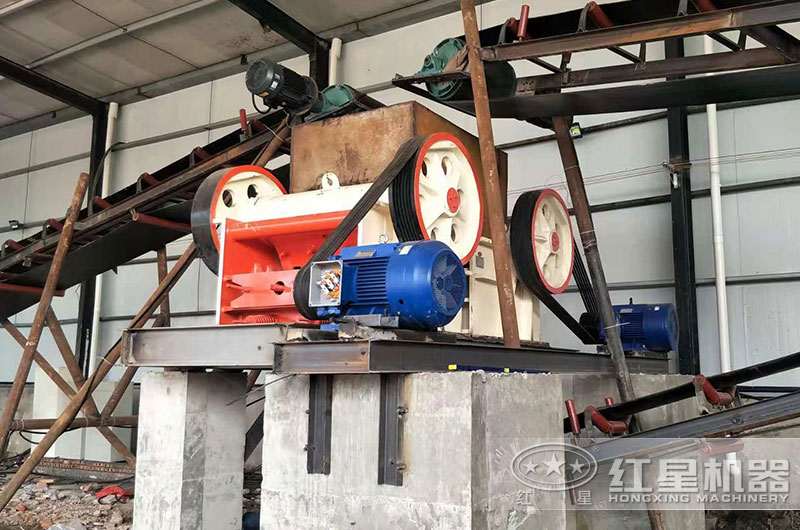 細(xì)碎破碎機(jī)有哪些？工作原理及型號(hào)參數(shù)介紹