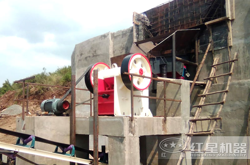 46顎破機(jī)工作現(xiàn)場圖片 46顎破機(jī)工作現(xiàn)場圖片