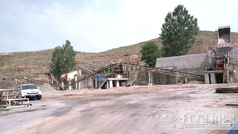 鄂破+圓錐破碎機(jī)作業(yè)現(xiàn)場(chǎng) 鄂破+圓錐破碎機(jī)作業(yè)現(xiàn)場(chǎng)