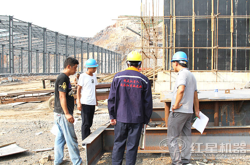 一套大型鵝卵石破碎生產(chǎn)設(shè)備的價格 一套大型鵝卵石破碎生產(chǎn)設(shè)備的價格