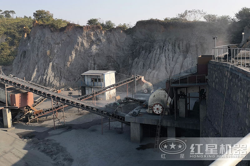 錘式破碎機(jī)工作現(xiàn)場(chǎng)圖片 錘式破碎機(jī)工作現(xiàn)場(chǎng)圖片