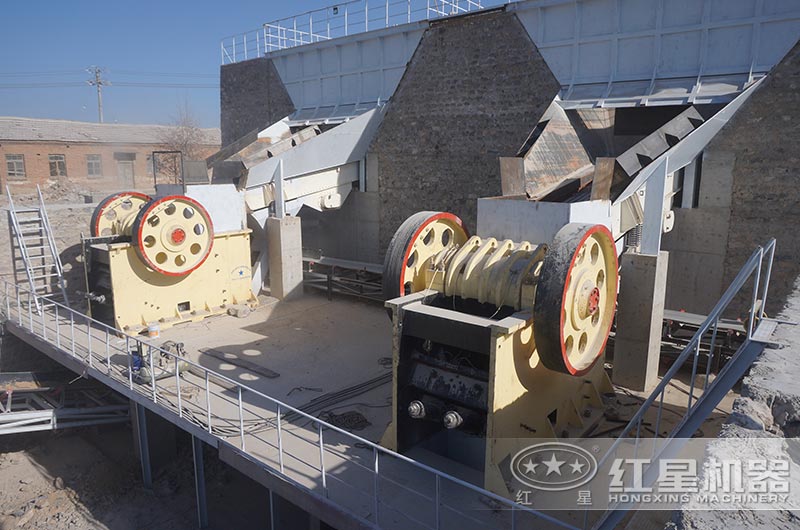 大型破石機(jī)時產(chǎn)量多少噸？多少錢？