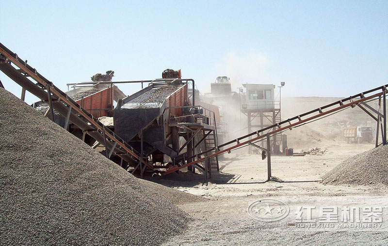 生產(chǎn)沙子現(xiàn)場(chǎng) 生產(chǎn)沙子現(xiàn)場(chǎng)