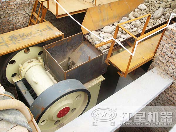 打石機(jī)設(shè)備有幾種，產(chǎn)能分別多少