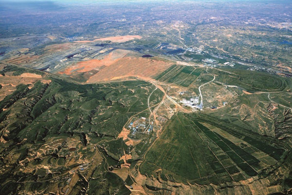 推動(dòng)綠色礦山建設(shè)，紅星破碎機(jī)廠家鼎力相助