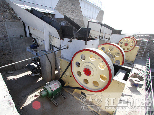 150×250顎式破碎機(jī)成功投放于河南安陽(yáng)一砂石廠