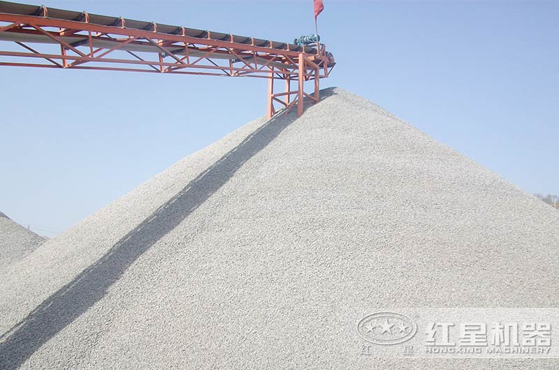 大規(guī)模礦山機(jī)械破碎機(jī)今天啟程，請(qǐng)注意接收！