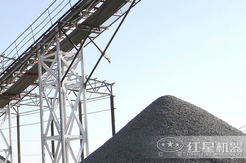 哪里有賣青石移動(dòng)磕石機(jī)，報(bào)價(jià)大概多少錢（內(nèi)附視頻）