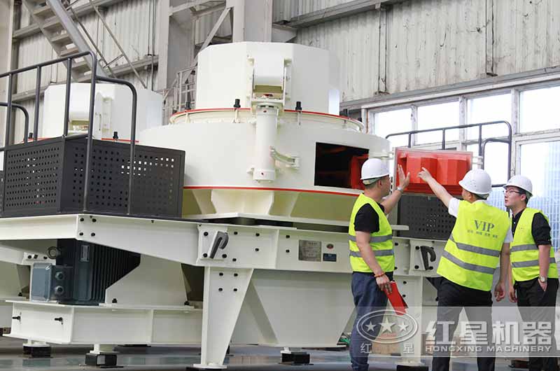 用戶來廠考察黃沙機(jī)器