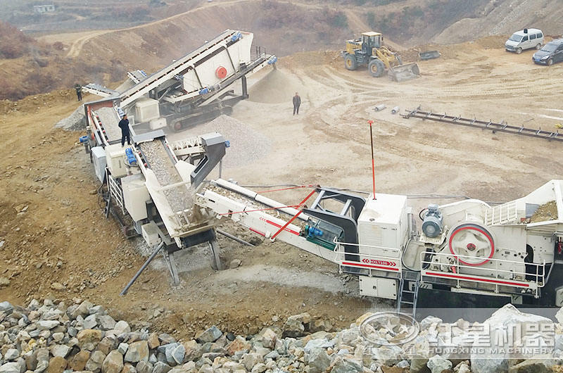 山東煙臺三機(jī)搭配作業(yè)加工高標(biāo)石子現(xiàn)場