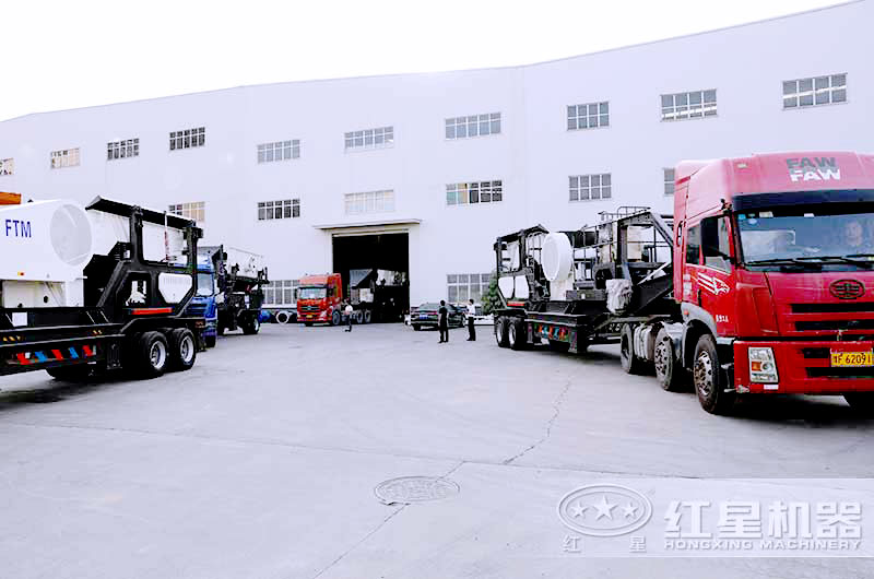 移動制造石子機、沙子機陸續(xù)發(fā)貨