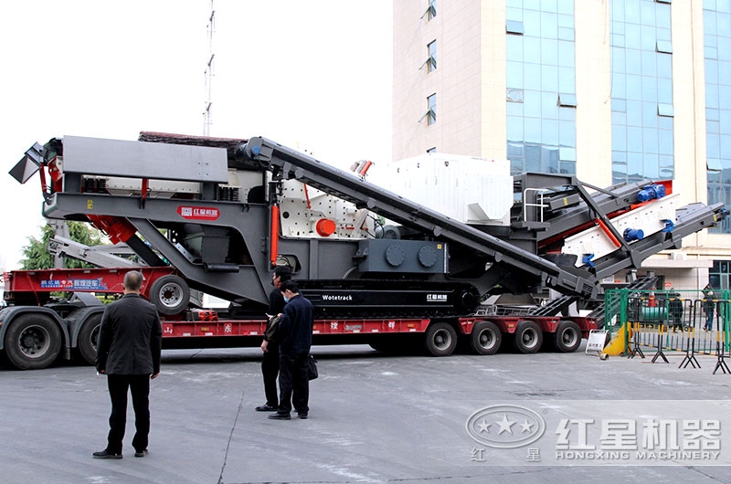 履帶式砂石粉碎機(jī)全力出擊，碎石效果驚人，報(bào)價(jià)是多少？