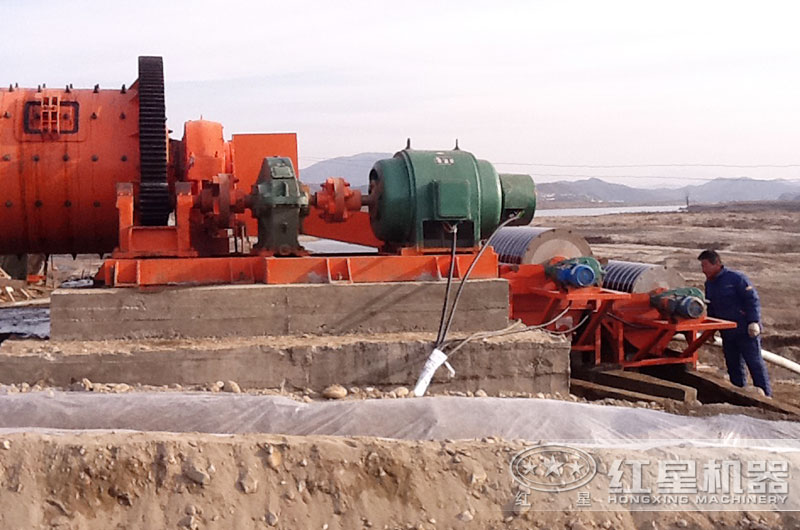 河沙除鐵磁選機械作業(yè)現(xiàn)場