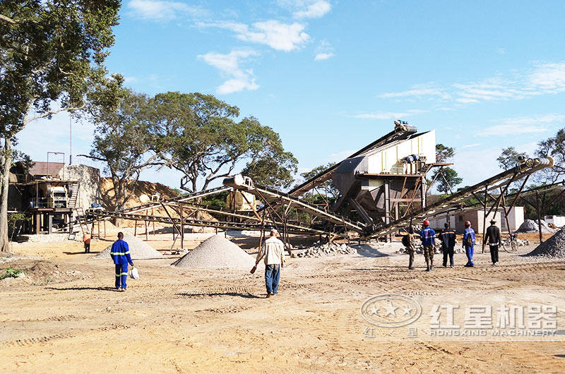 處理花崗巖邊角料用哪種破碎設(shè)備？有沒有生產(chǎn)視頻？