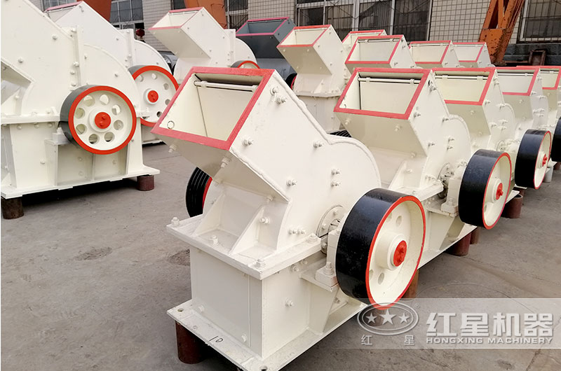 錘式碎石機每小時生產(chǎn)10噸多少錢？哪里有生產(chǎn)廠家？