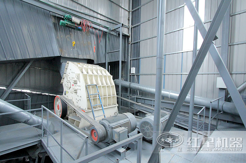 錘式破碎機能破碎生石灰嗎？有時產(chǎn)50噸的嗎？