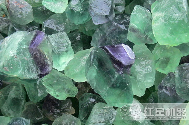 2020年螢石價(jià)格走勢(shì)如何？螢石原礦到螢石粉的整套生產(chǎn)設(shè)備