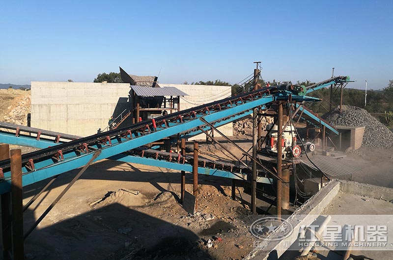 1立方玄武巖出多少噸碎石？哪種玄武巖碎石機粒型好產(chǎn)量高？